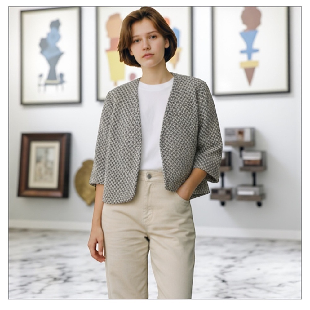Forever 21 Black and White Patterned Blazer​ - Picture 2 of 6